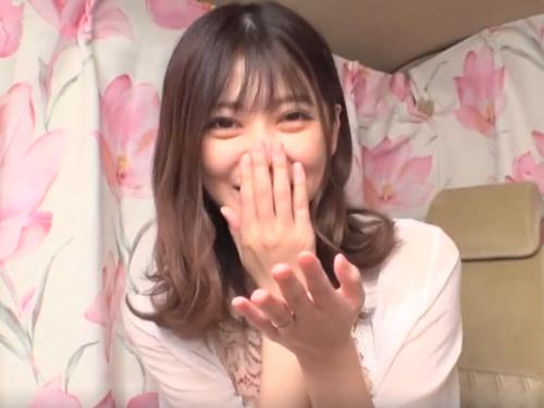 【人妻ナンパ】都内で見つけた美脚スレンダー美人が美尻を披露…それだけでは終わらず乳首責めで興奮したTバック履いた素人が…