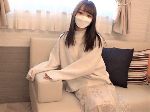 【個人撮影】セフレには内緒で撮影したハメ撮り映像…超スレンダーな美巨乳おっぱいパイパン美少女がホテルではメス化スケベ女子
