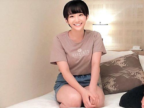 【素人ナンパ】ミニスカ履いてるからパンチラ見えた美人お姉さんに中出し!巨乳おっぱい触られながら電マでオナニーする変態女子