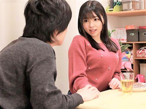 【寝取られ】トイレでおしっこする様子を盗撮された清楚系美人ママ…世話焼きな巨乳おっぱい人妻がシングル親父の下の世話もする