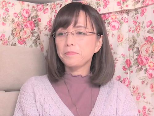 【熟女ナンパ】貴方を探してました!不倫現在進行形の美魔女な清楚系おばさん…見えない下着にも拘るセレブ素人にほてるで中出し