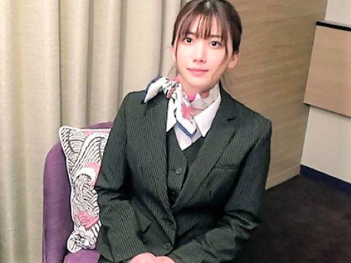 【素人ナンパ】現役CAが口内射精された精子ごっくん…身バレ厳禁な美人お姉さんが粗チンをフェラ手コキし相談男とベロチュー