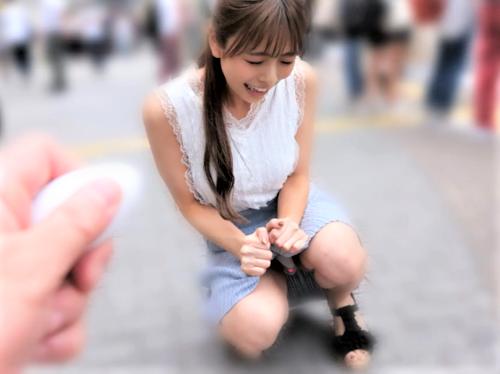【素人ナンパ】むり…イッちゃう//健康気にする生足の巨乳おっぱい美脚お姉さん美人にリモコンバイブ装着し野外で羞恥プレイ…