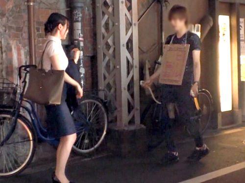 【素人ナンパ】仕事終わりのビールってうんまぁ!!男の人大好きだと言う傷心中の美人お姉さんがほろ酔い状態で背面騎乗位SEX
