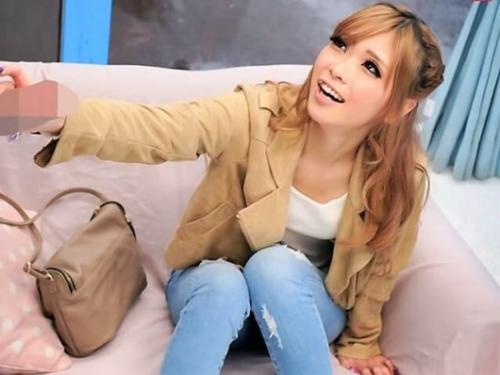 【素人ナンパ】えっまだ脱ぐのwwいい感じのシルエットww美脚スレンダーな関西弁ギャルに巨根見せつけてみたら手コキしてくれた