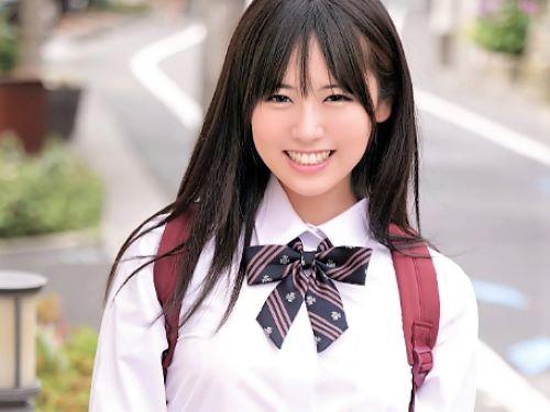 【素人ナンパ】キャッチャーをしているスポーツJKが発育途中のおっぱいでパイズリ…素股される女子校生が騎乗位＆中だしされる