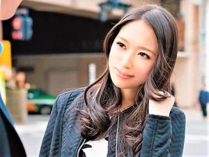 【人妻ナンパ】黒が好きな清楚系美人がシックな下着を披露…デザイン見せてと言いつつ美乳おっぱいを乳首責めクンニ＆バイブ挿入