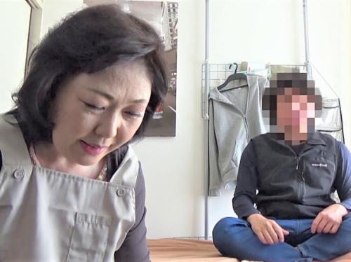 【六十路熟女】「こういうの久しぶり//」仕事をヤリに来たおばさんの蜜壺にザーメン中出し