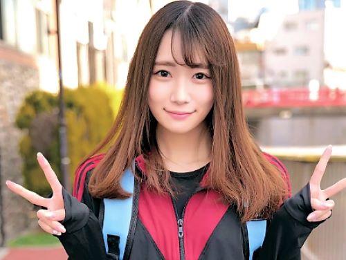 【素人ナンパ】何でっ…なになに怖いww地味パンツ脱ぎ部活で着ている水着に着替えた美脚スレンダーJD美少女が杭打ち騎乗位