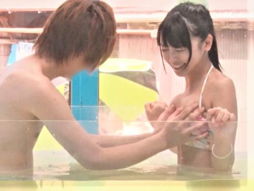 【MM号】「覗いてたの見えてました//？」水着ギャルが移動温泉モニター体験!スレンダーJD美女がマッサージ＆素股で欲情♥