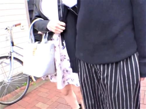 【素人ナンパ】清楚な巨乳おっぱいの美人お姉さんが寝取られ危機「カップルです♥」彼チン当てれず他人棒に挿入され中出しされる
