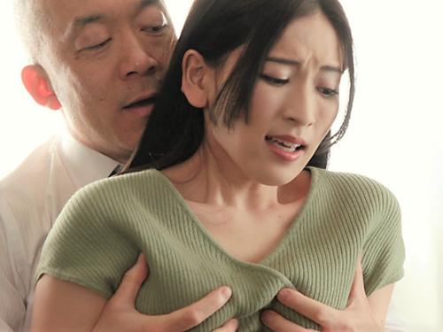 【人妻NTR】部下の妻を寝取りベロチューするハゲ男…手コキしながら乳首舐めする奥さんは満更でもなく他人棒と騎乗位SEX