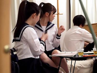 【媚薬×キメセク】両親留守中に女子校生を連れ込み媚薬をキメセク乱交‼発情して中出しおねだりとかやっべぇｗｗｗ