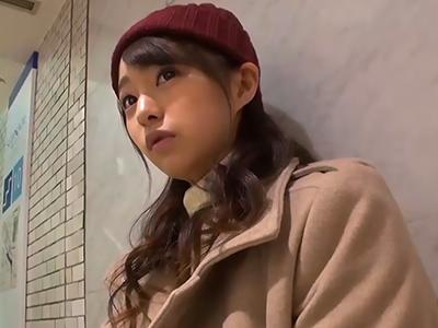 【素人×ナンパ】「やばい…恥ずかしいｗ」めちゃカワお姉さんをナンパし口説いてハメ撮り！キュートなちっぱいボディに中出しｗ