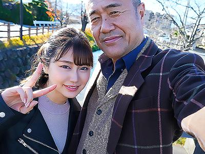 【温泉旅行】めっかわなぷりモチ肌に美乳美少女さん‼素顔丸出しでオジサンと濃厚セクロスして子宮激ピストンでハメまくるｗｗｗ