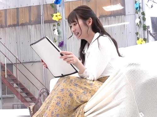 【素人ナンパ】ホントに出したんですか‥!!旦那に子供預けて一人ショッピングしていた清楚系美人が鍵閉められたMM号で中出しされた