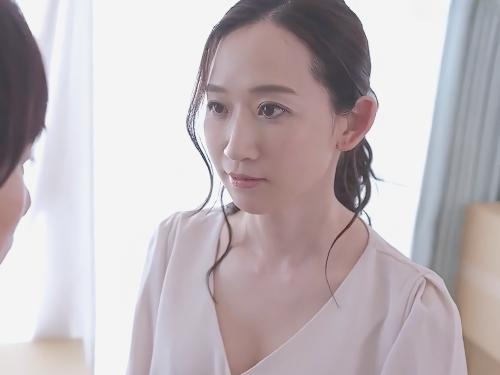 【義母】あなたの気持ち‥知ってたよ♡夫の連れ子にベロチューキスし美熟女ボディで迫るデカ尻おばさんが全裸で騎乗位SEX