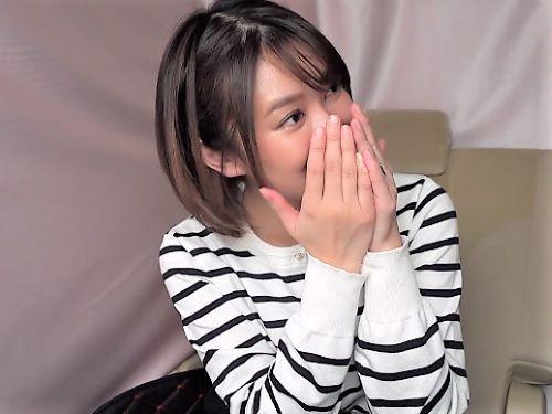 【人妻ナンパ】素敵奥様が対象と言われ名乗りをあげた清楚系美人をホテルで丸裸にフェラ顔バッチリ撮影し潮吹きお漏らしさせる男