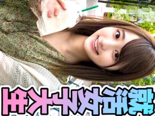 【素人】清楚MAXな就活JD彼女と友人交えて３Pしてみた!スレンダー美少女がハメられながら手コキし生チンポの快感に負ける