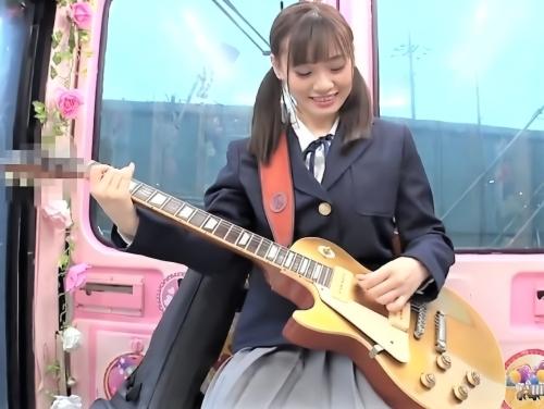 【素人ナンパ】軽音楽部の制服JKがパンツの中に手をいれられ黒タイツ履いたままマジックミラー便の中で潮吹きお漏らしして羞恥