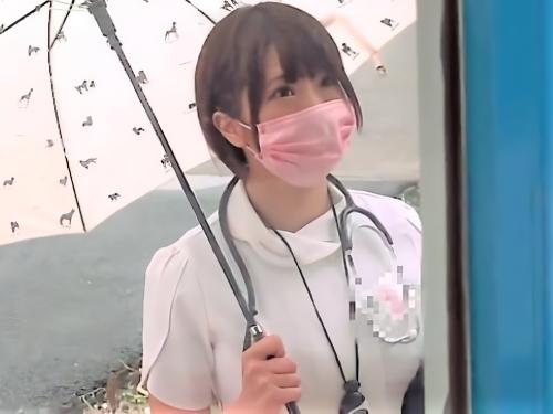 【素人ナンパ】医療関係者だと名乗る男が看護師に声かけMM号に連れ込みハメ潮飛ばしまくる巨乳ナースお姉さんに中出し種付け