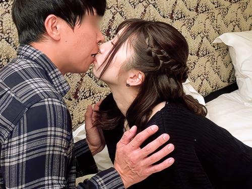 【素人ナンパ】人助け企画に協力要請された清楚系JDお姉さん!ホテルで巨乳おっぱい揉まれ乳首責め黒パンスト片足脱がされ羞恥