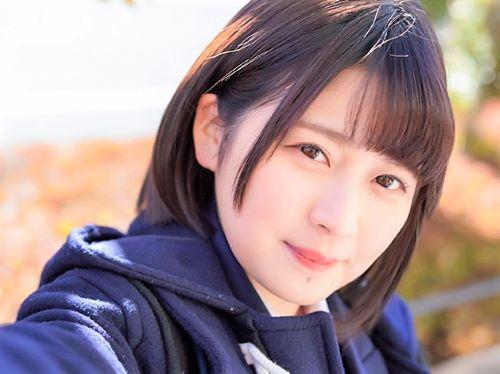【素人ナンパ】同級生の彼ピッピがいる地味顔JKがおっぱい乳首責め揉まれ制服着衣のままクンニされ理性崩壊しMM号で浮気H