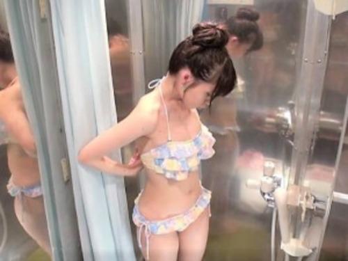 【MM号】巨乳おっぱいの水着JDお姉さんがサークル仲間と素股マッサージ!爆乳美女とバック正常位SEX【素人ナンパ】