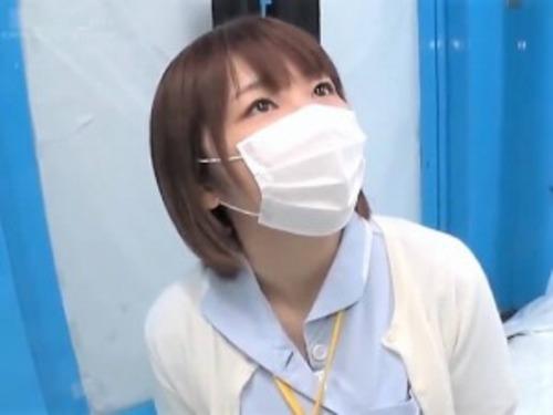【MM号】巨乳おっぱいの美人お姉さんが手コキ「やべぇ」ぽっちゃり美女が人助け企画で診察という名の着衣SEX【素人ナンパ】