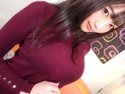 【人妻ハメ撮り】左手指に指輪を光らせ夫への罪悪感を抱きながらも快楽堕ちしていく清楚系美人な巨乳おっぱい奥さんがAV初撮り