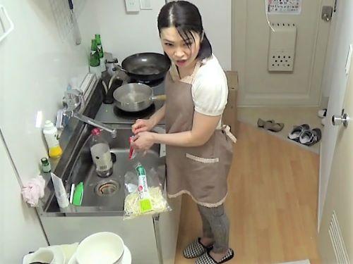 【おばさんレンタル】ボランティアが趣味の清楚系デカ尻な巨尻の美熟女が悩み相談受けたら押し倒され既婚まんこに中出しされ羞恥