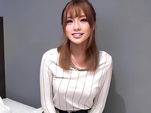 【素人ナンパ】私で‥大丈夫!?女性恐怖症のおじさんにいきなり粗チンみせられた美人ギャルがベロチュー手コキ受け入れる神対応