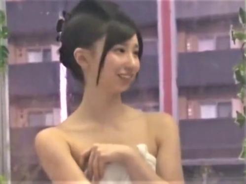 【MM号】清楚でお嬢様系な美人お姉さんがバイト仲間と混浴体験!小顔なスレンダー美女が素股で欲情しフェラ手コキSEX