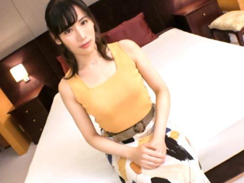 【素人ハメ撮り】私‥年末位に結婚します//婚約者しか交際した事がない清楚系お姉さんが初めての他人棒に跨り羞恥な騎乗位