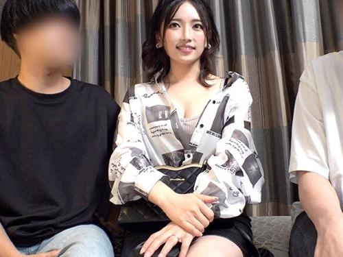 【人妻】クールビューティ美人がインポ夫では満たされない性欲をWちんこで発散‥乳首責めクンニで興奮しまくるスレンダー美人‥