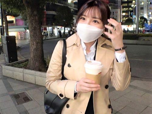 【素人ナンパ】仕事終わりの美人OLをホテルに誘いガチガチの警戒心を解きお姉さんが履いている黒パンスト破り敏感まんこ触る男