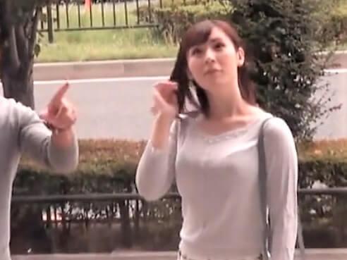 【人妻ナンパ】MM号の中で靴を脱ぐタイトスカート美人に悩み相談したら巨乳おっぱい揉ませてくれてフェラ手コキされたオトコ