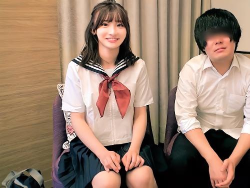 【素人ナンパ】激照れながらも友達ちんこフェラ抜きザーメン搾精するミニスカ制服JKが勃起した男に美少女まんこへ中出しされた