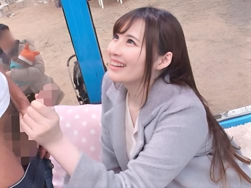 【人妻ナンパ】MM号に残った若妻ママにイチモツ見せたら夫の視線を感じつつもメス墜ちフェラ手コキしパンツずらしハメされる
