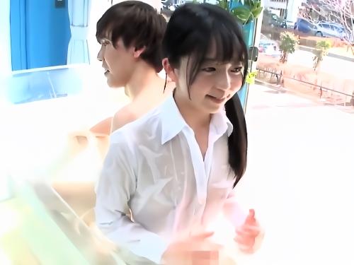 【素人ナンパ】営業周りで疲れた足をマジックミラー号の中の足湯で癒やすロリ美少女が仕事仲間にフェラ抜き口内射精口内発射された
