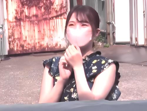 【素人ナンパ】MM号を知っていたエロいお姉さんが服の上からおっぱい揉まれつつフェラし羞恥心を隠しつつ大胆オナニー見せる
