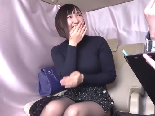 【人妻ナンパ】わかりましたぁ‥ちょっとだけ//黒パンストの下に極えろパンツ履いていた丸顔セレブ美熟女が巨乳おっぱい見られる