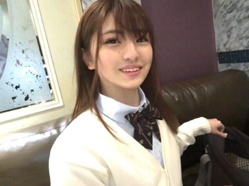 【素人ハメ撮り】絶対動画流さないでね!お金多めに渡し個人撮影する円光大好きおじさんにパンチラ撮られた貧乳おっぱい女子校生