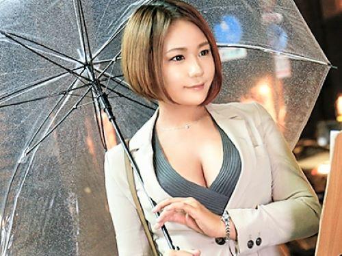 【人妻ナンパ】激ピスで揺れまくる巨乳の持ち主は巨尻デカ尻セレブ美人‥他人棒に突かれまくる黒パンスト奥様が電マでオナニー