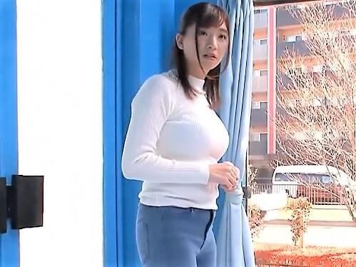 【人妻ナンパ】自転車と共にMM号に乗りジーパン履いたままお漏らしした巨乳デカ尻ママが立ちバックピストンでアクメ堕ち不倫