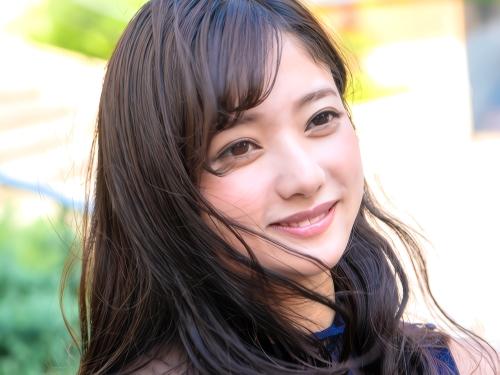 【人妻ナンパ】オシャレな清楚系デカ尻奥さんがスカート捲し上げ黒のTバック披露 乳首舐めされ笑顔になるスケベ美人に中出し