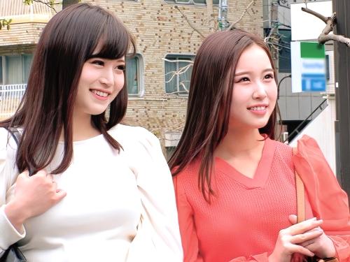 【人妻ナンパ】童貞と仲良く混浴風呂に入浴した巨乳おっぱい奥さん!友達がバックSEXしている間もう一人はベロチュー乳首責めしていた