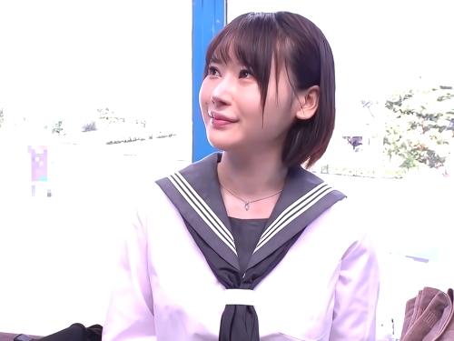 【素人ナンパ】見えてたって事？制服の後ろ姿を撮りつつパンチラ撮影された軟体JK美少女がマジックミラー号でY字バランス披露