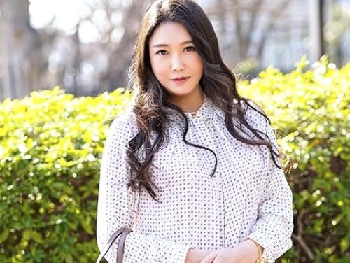 【五十路熟女】若男エキスを吸いまくる美熟女カリスマ美容師とホテルIN‥人妻デカ尻ボディを騎乗位で突かれ絶頂アクメ不倫堕ち