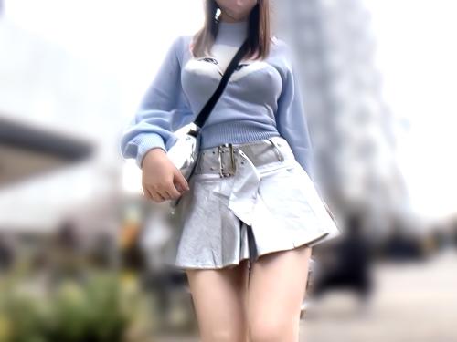 【素人】へへへ♡見ちゃダメ///ノーブラ散歩していたミニスカお姉さんがマスク越しフェラからのGカップおっぱいでパイズリ